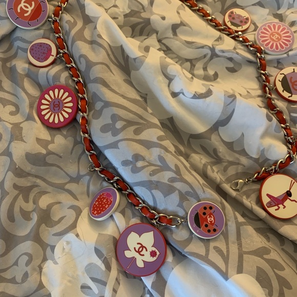 Vintage Authentic Chanel red leather chain belt / necklace rare CC logos! - Picture 15 of 16